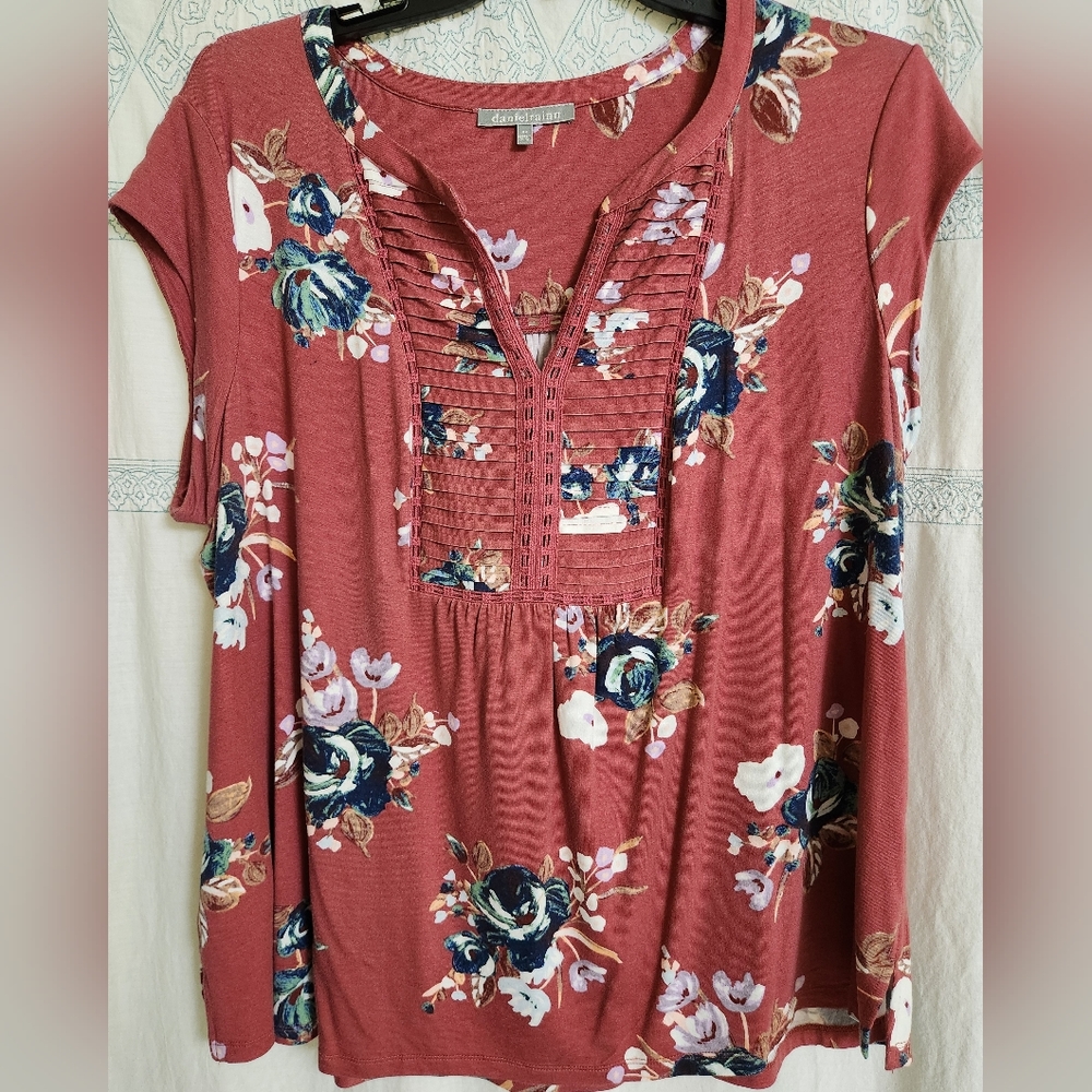 Daniel Rain pink floral top